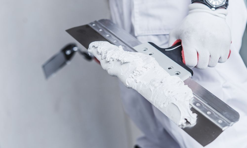Drywall Mud Consistency: 5 Things Professionals Must Know
