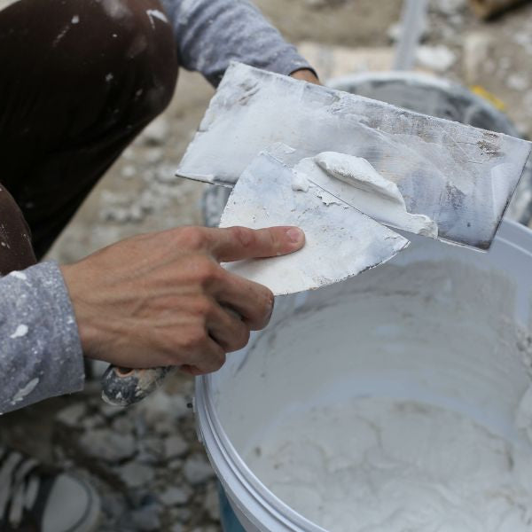 Wet Drywall Mud vs. Dry Mud: Is There a Difference?