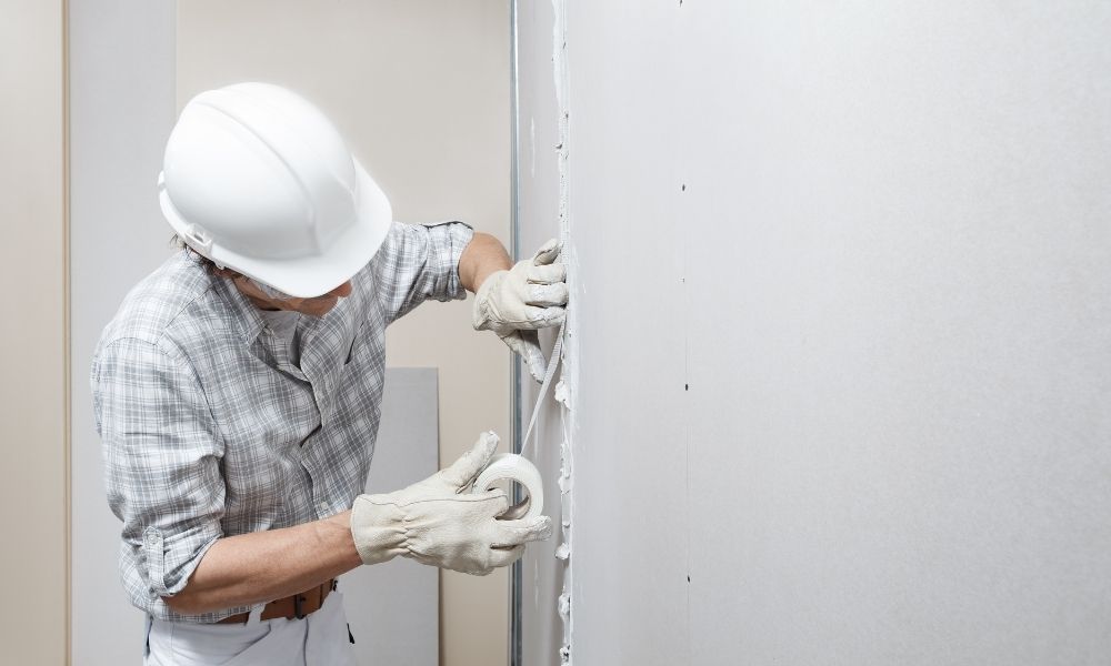 The Biggest Mistakes People Make When Taping Drywall